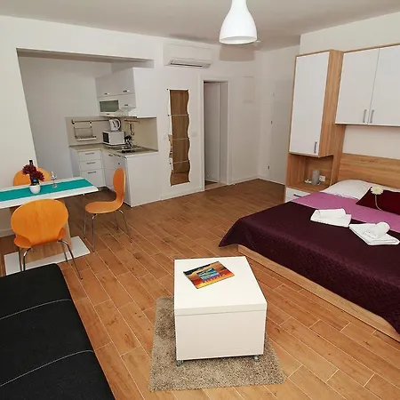 Obitelj Vuletic Makarska