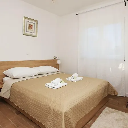 Apartment Obitelj Vuletic Makarska