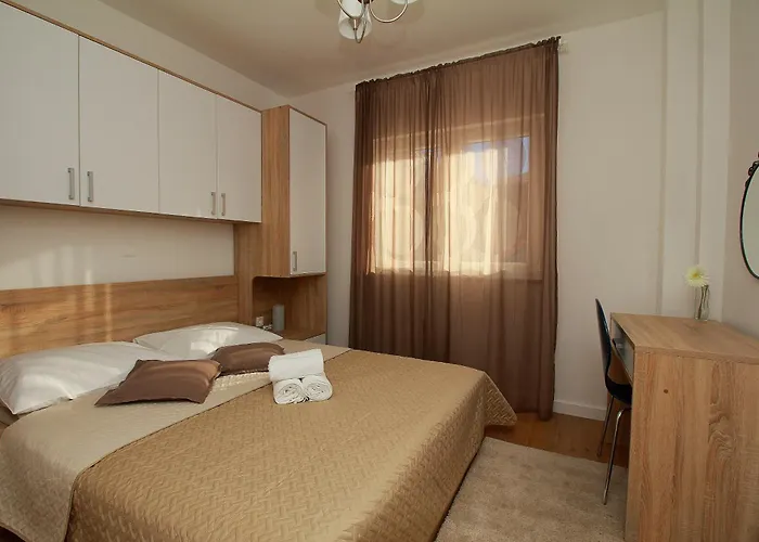 Obitelj Vuletic * Makarska