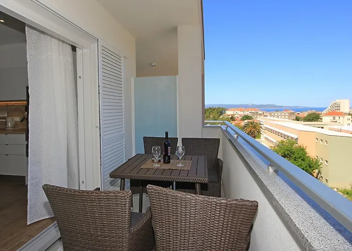 Obitelj Vuletic Apartment Makarska