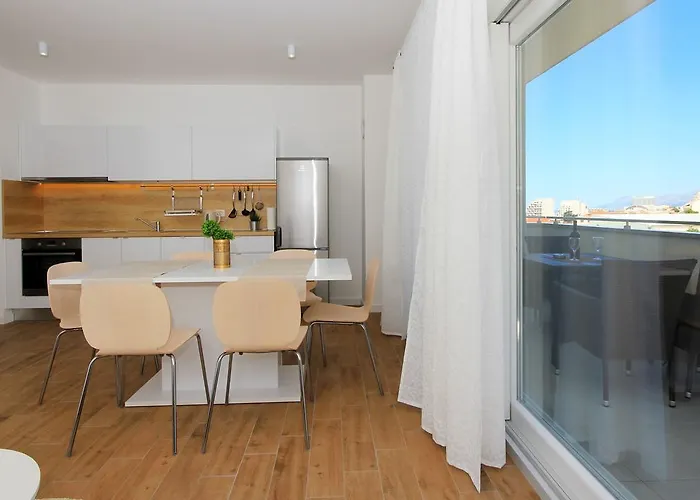 Obitelj Vuletic * Makarska